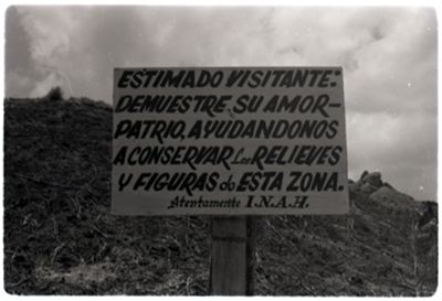Comalcalco, INAH sign